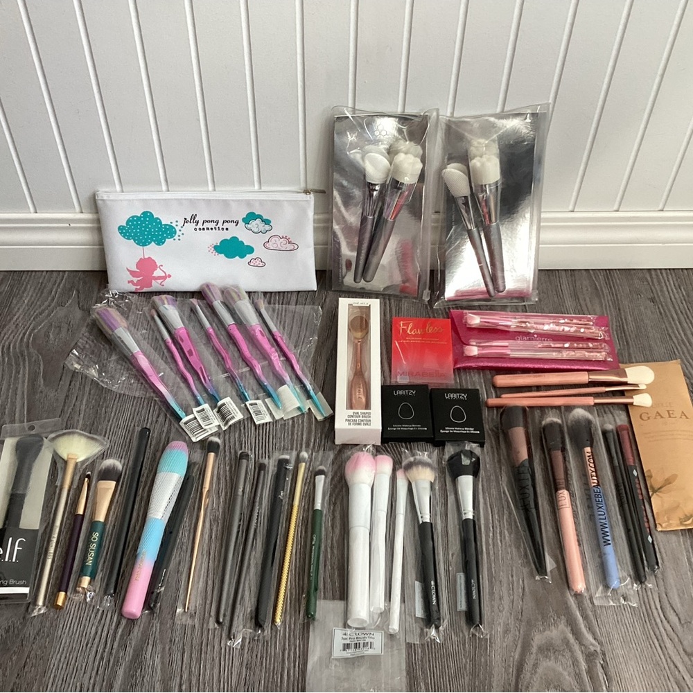 Massive Makeup Brush Bundle!! ✨✨